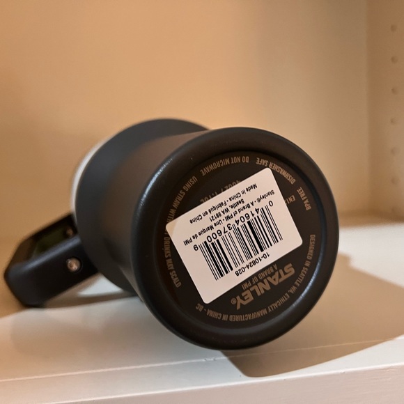 🎉LAST PIECE🎉 Stanley 40 oz. Quencher H2.0 FlowState Tumbler Charcoal - Picture 6 of 8